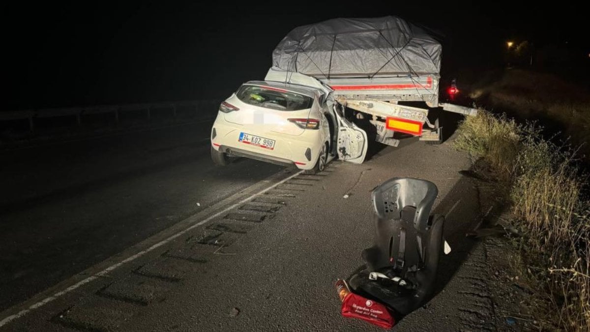 Amasya’da otomobilin tıra çarptığı kazada ABD’li aileden 2’si ağır 5 kişi yaralandı